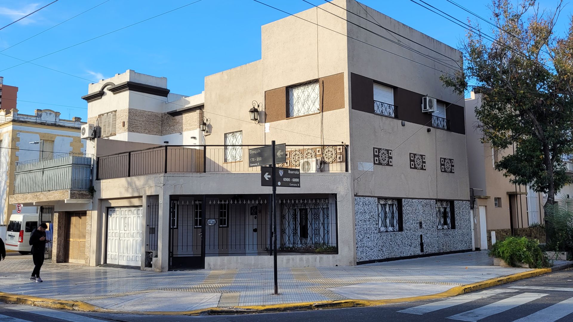 Excelente Casa Ex - Municipal 4 Amb. con Cochera y Terraza
